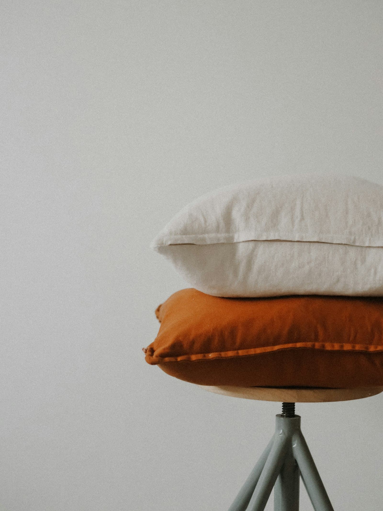 Fold Linen Cushion Set